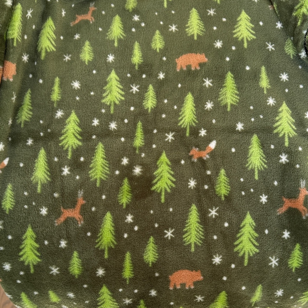 Wondershop Green Forest Animal Throw Blanket